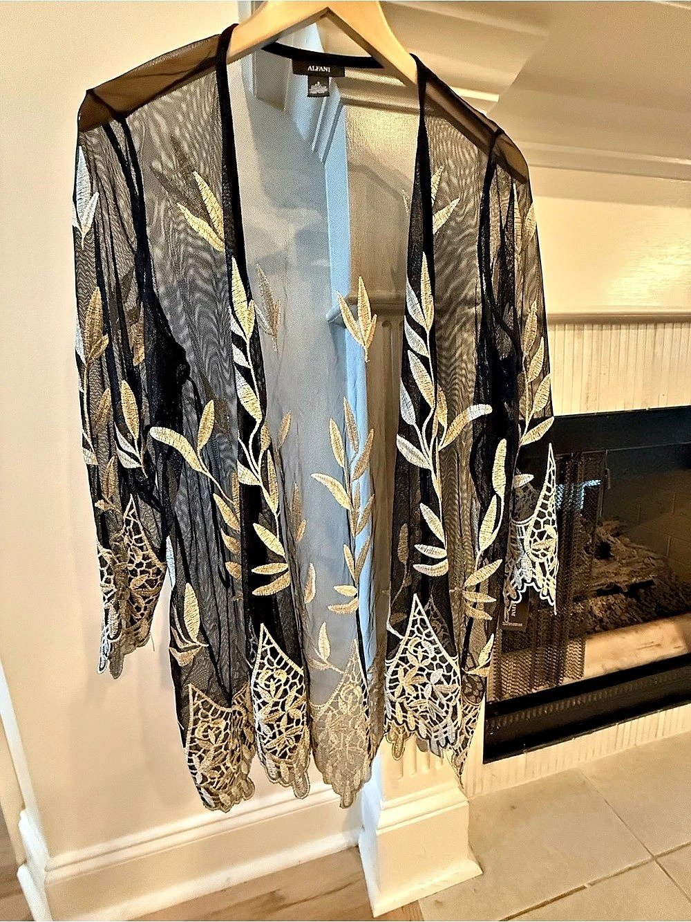Alfani Rose Shimmer Floral Sheer Kimono Black & Gold Size Small NWT